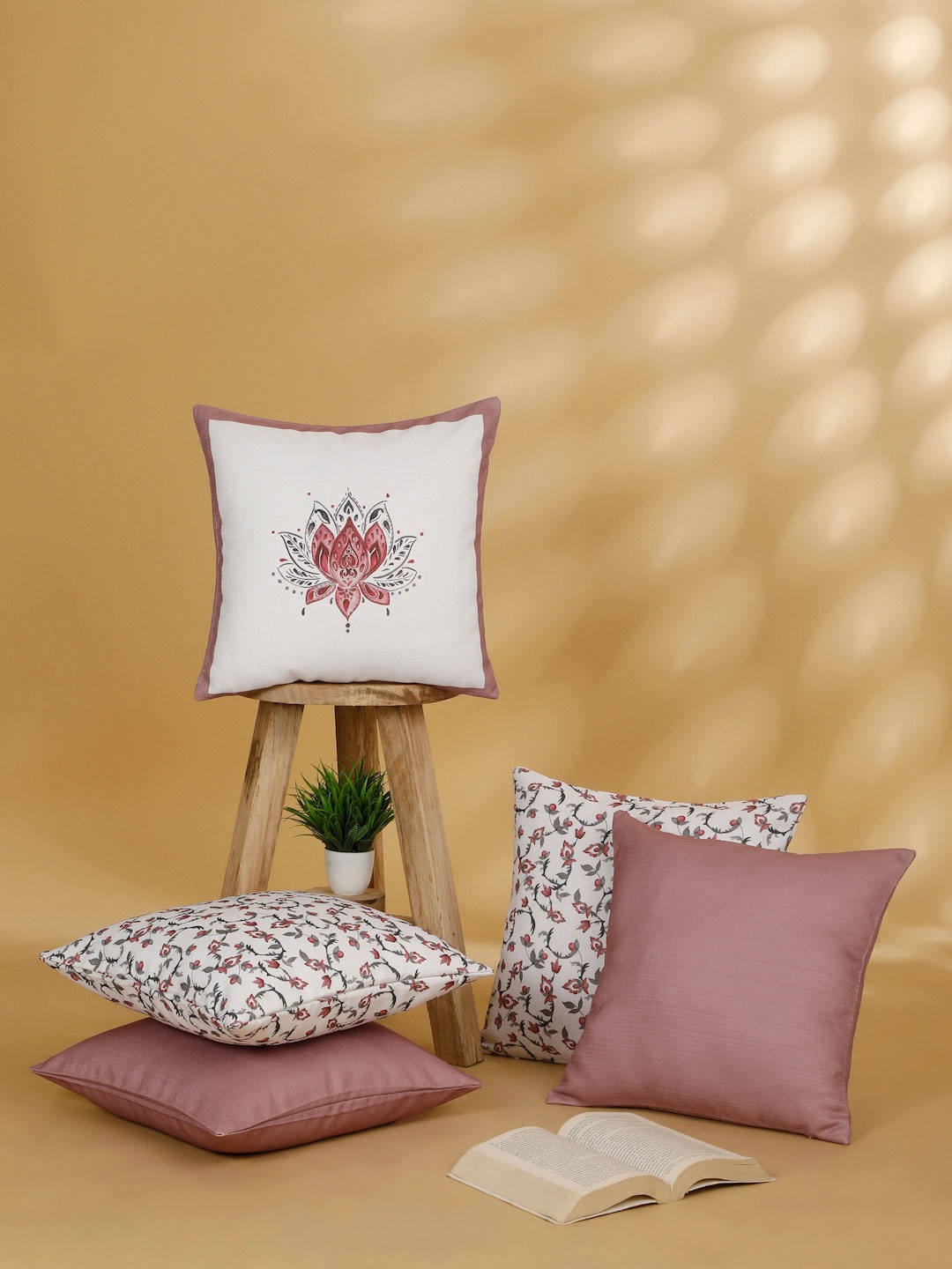 

ROSARA HOME Kim Mauve & White 5 Pieces Floral Square Cushion Covers