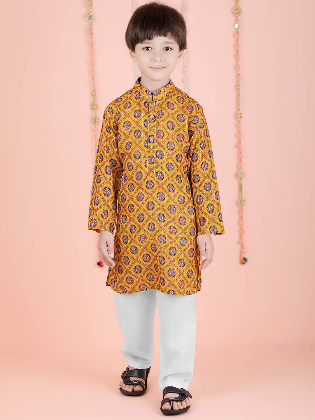 

KIDS FARM Boys Ethnic Motifs Printed Mandarin Collar Straight Kurta With Pyjamas, Yellow