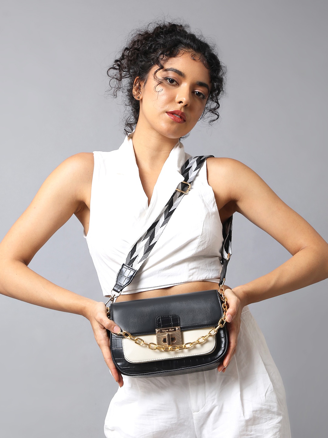 

Diana Korr Structured Handheld Bag, Black
