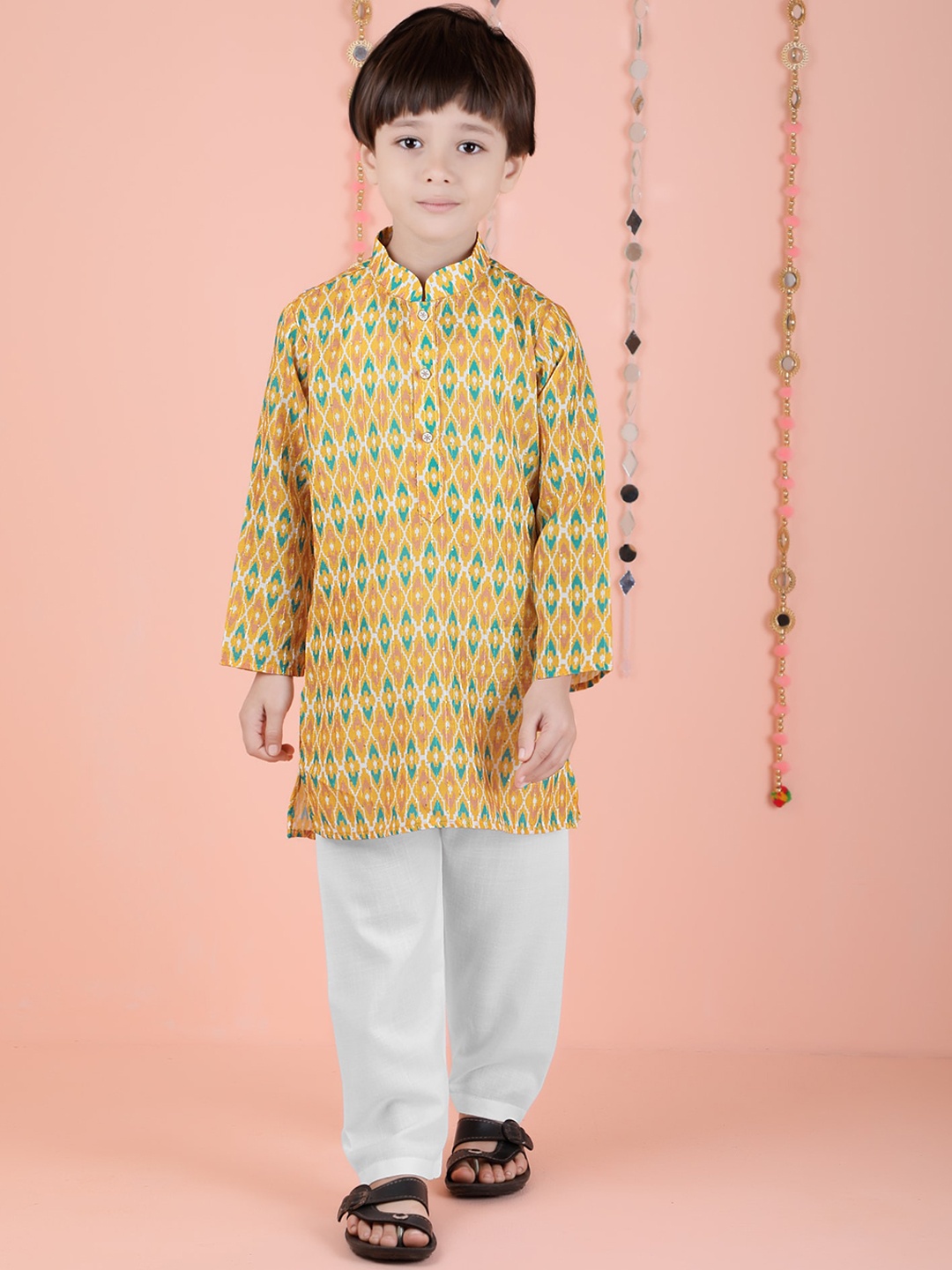

KIDS FARM Boys Striped Mandarin Collar Long Sleeve Sequinned Cotton Silk Kurta With Pyjama, Yellow