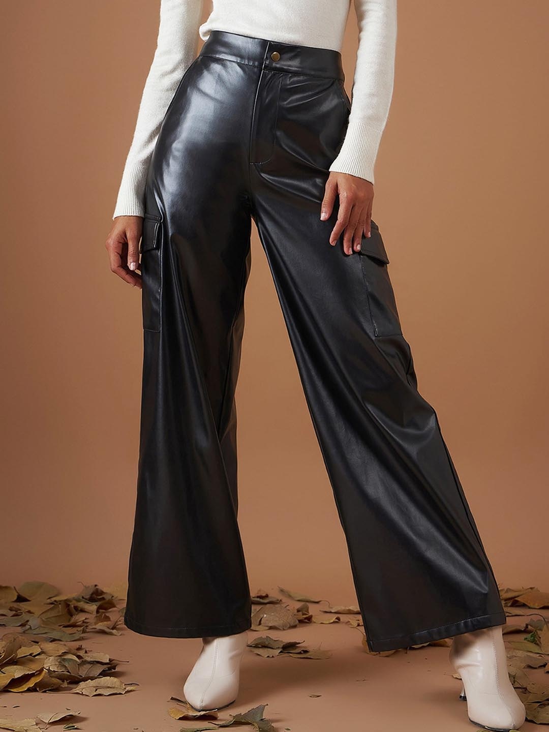 

SASSAFRAS Women Black Straight Fit Parallel Trousers