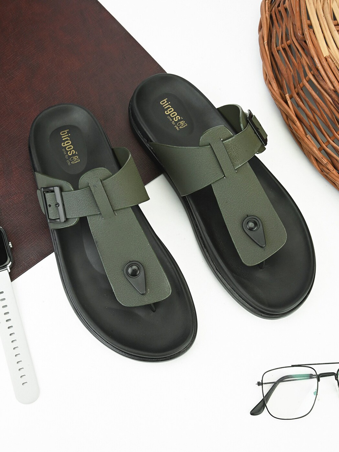 

birgos Men Open Toe Comfort Sandals With Buckle Detail, Olive