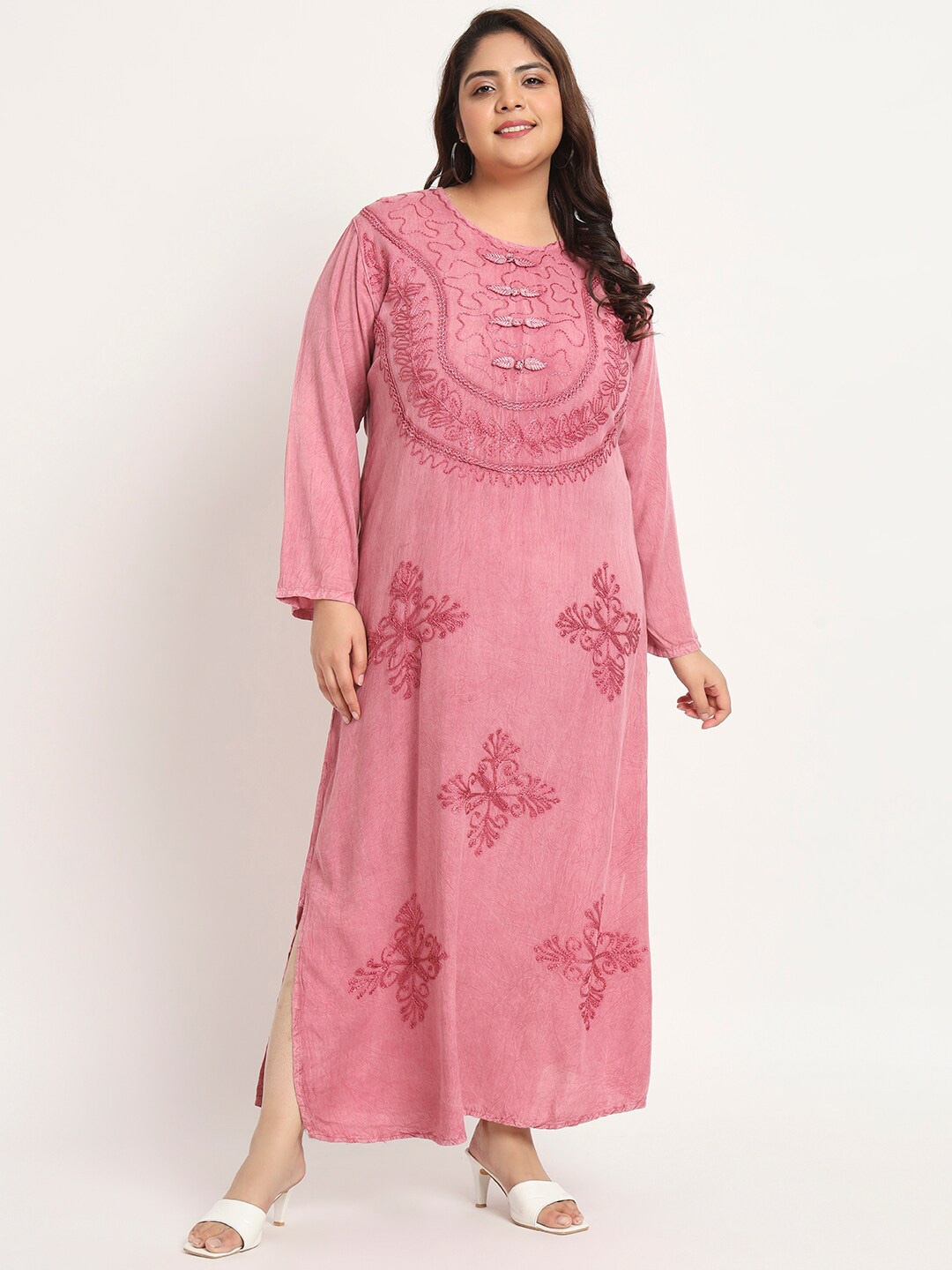 

VELDRESS Plus Size Floral Embroidered Straight Kurta, Pink