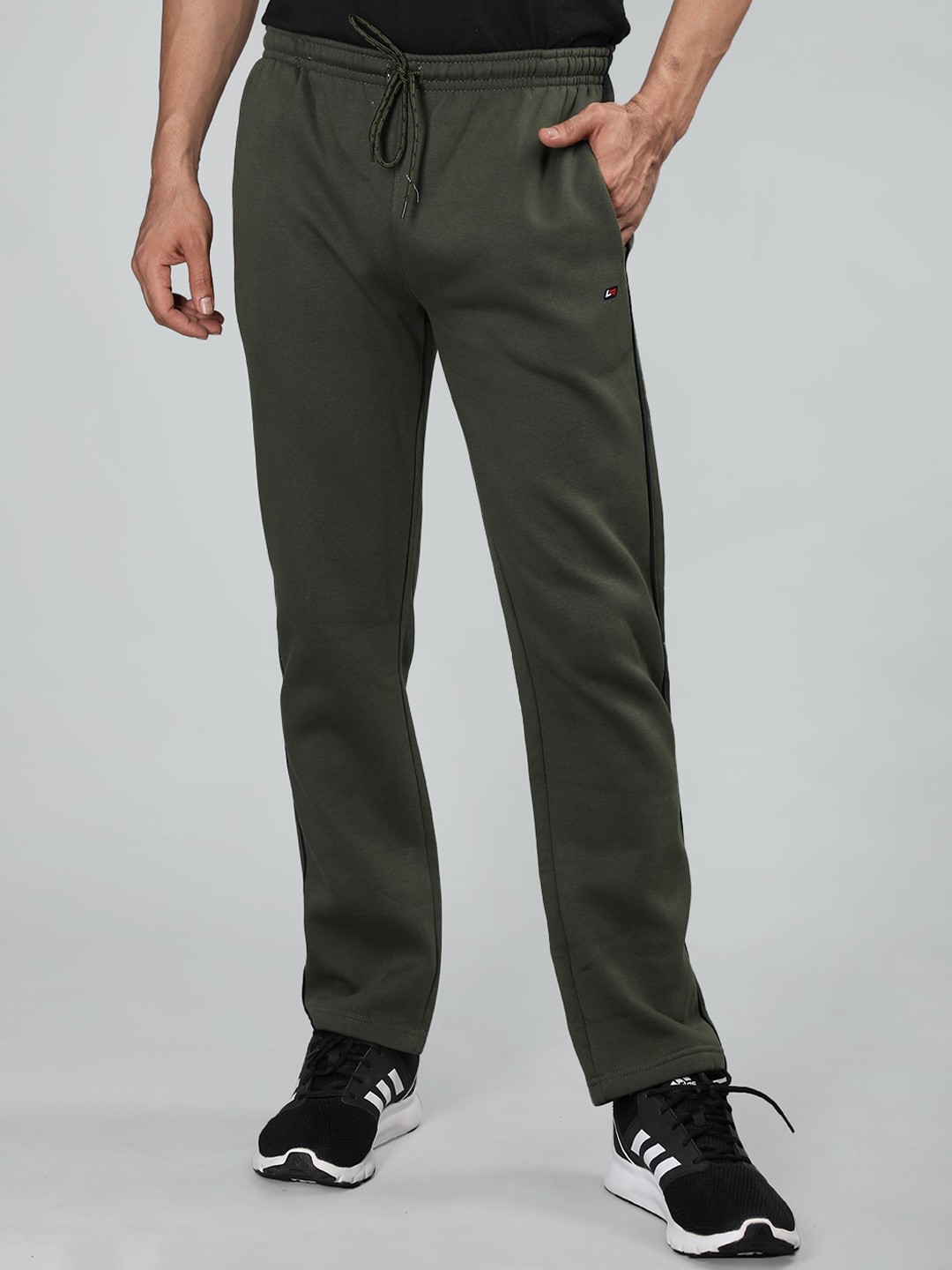 

NEVA Men Mid-Rise Cotton Trousers, Olive
