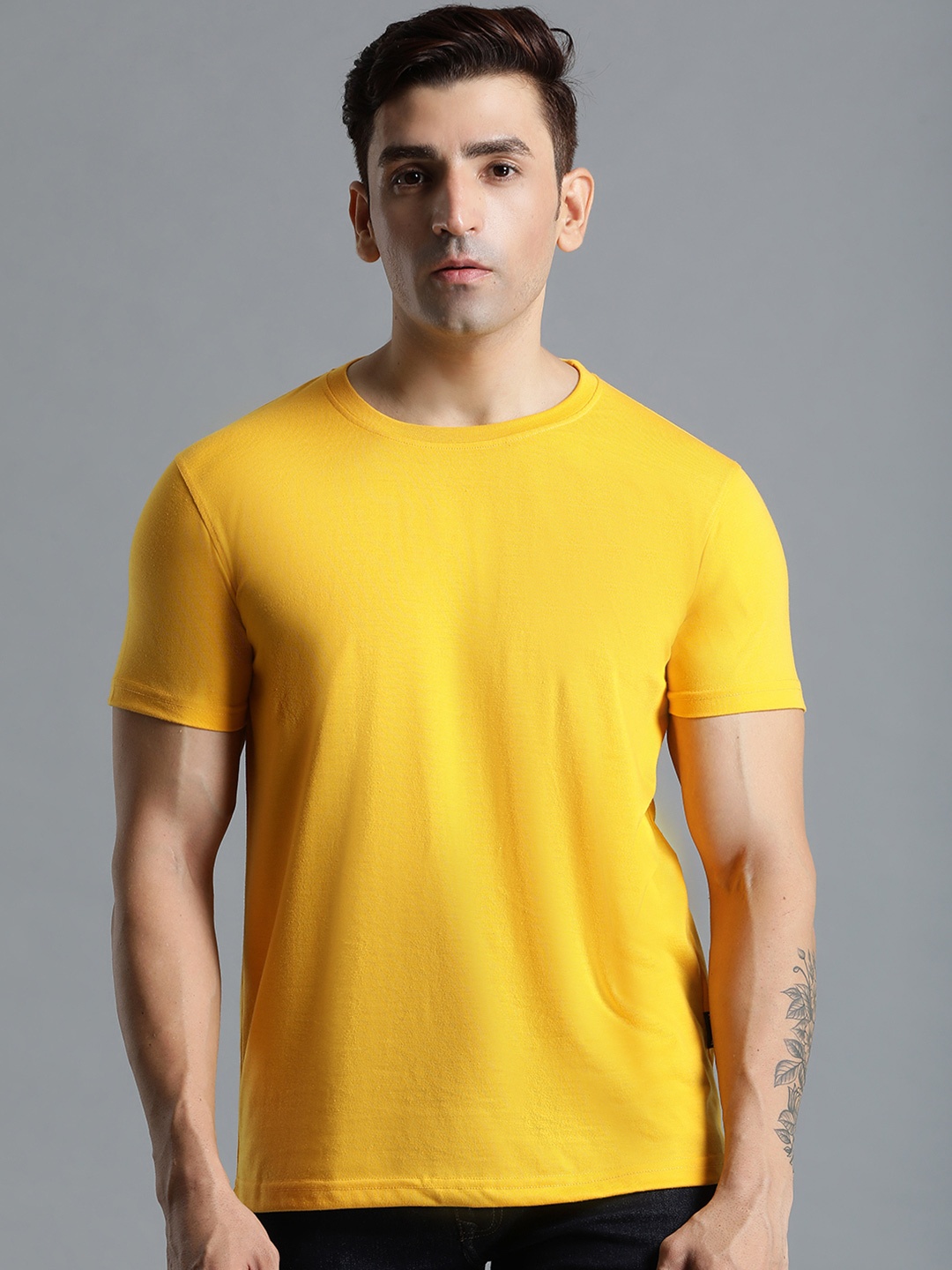 

hummel Cotton Round Neck T-shirt, Mustard
