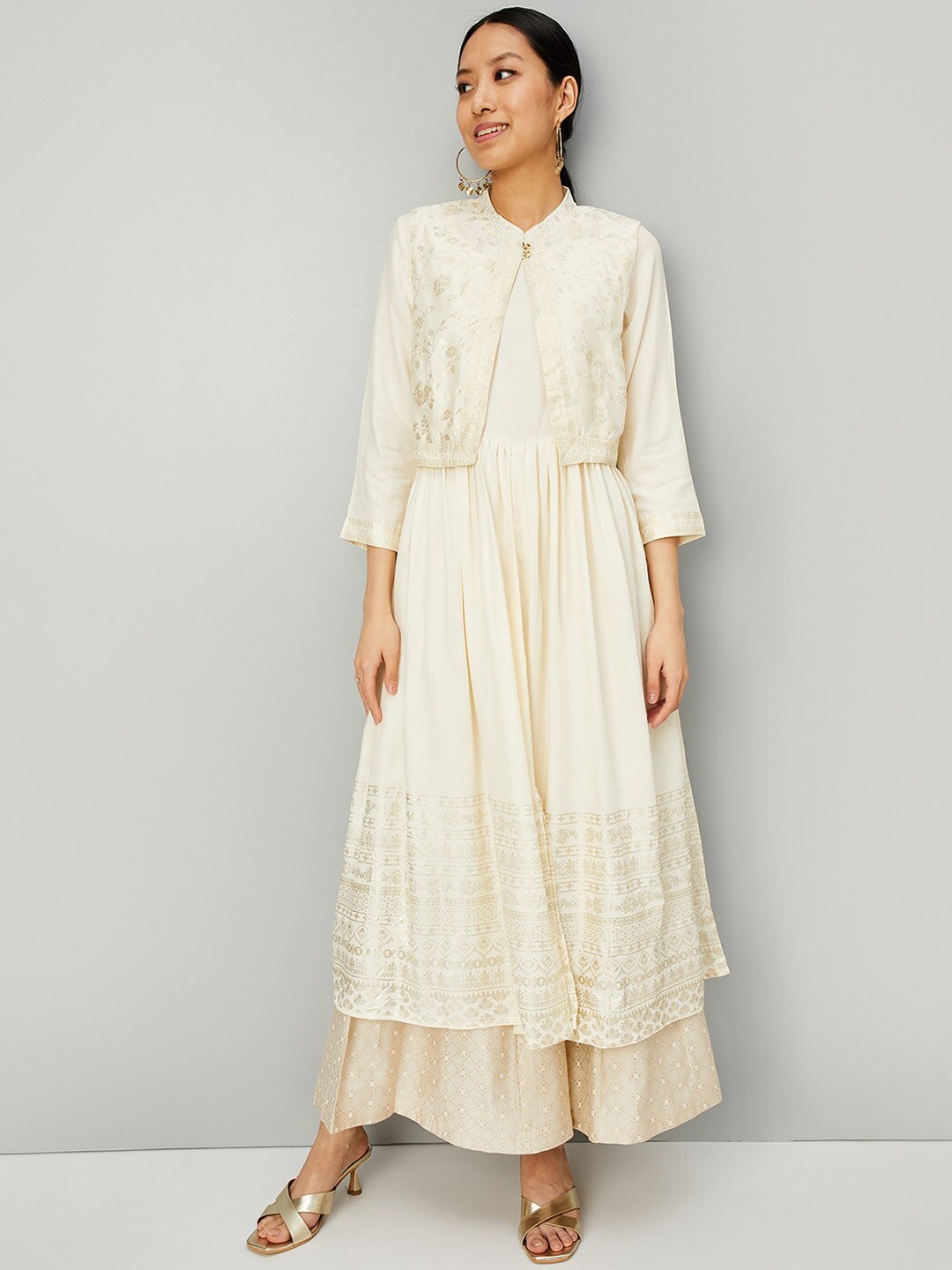 

max Floral Printed A-Line Chanderi Cotton Kurta With Jacket, Off white