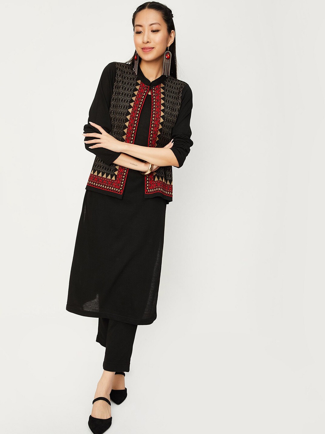 

max Geometric Woven Design Straight Acrylic Kurta, Black