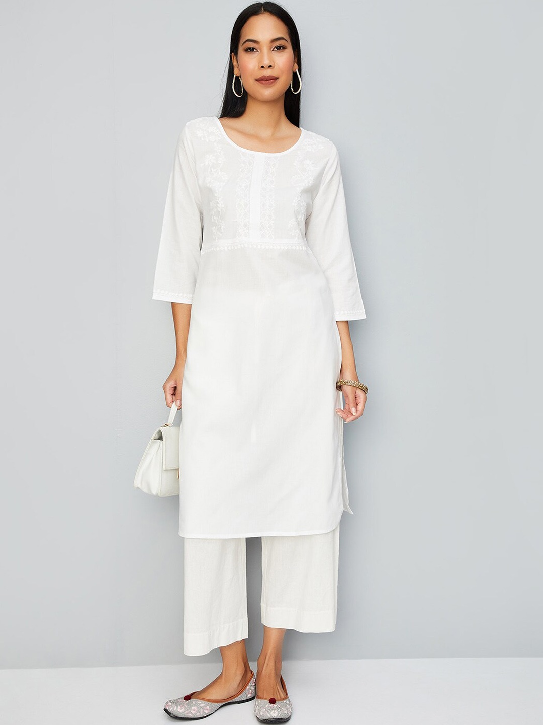 

max Floral Yoke Design Thread Work Straight Kurta, Off white