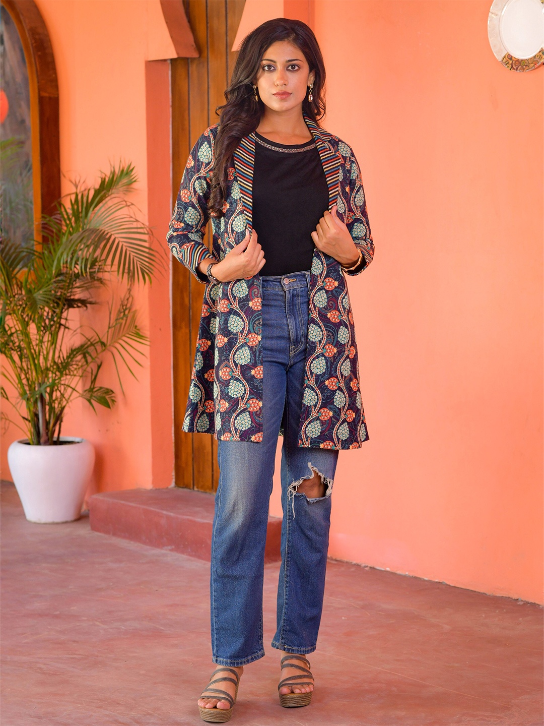 

Idhu Printed Longline Open Front Shrug, Navy blue