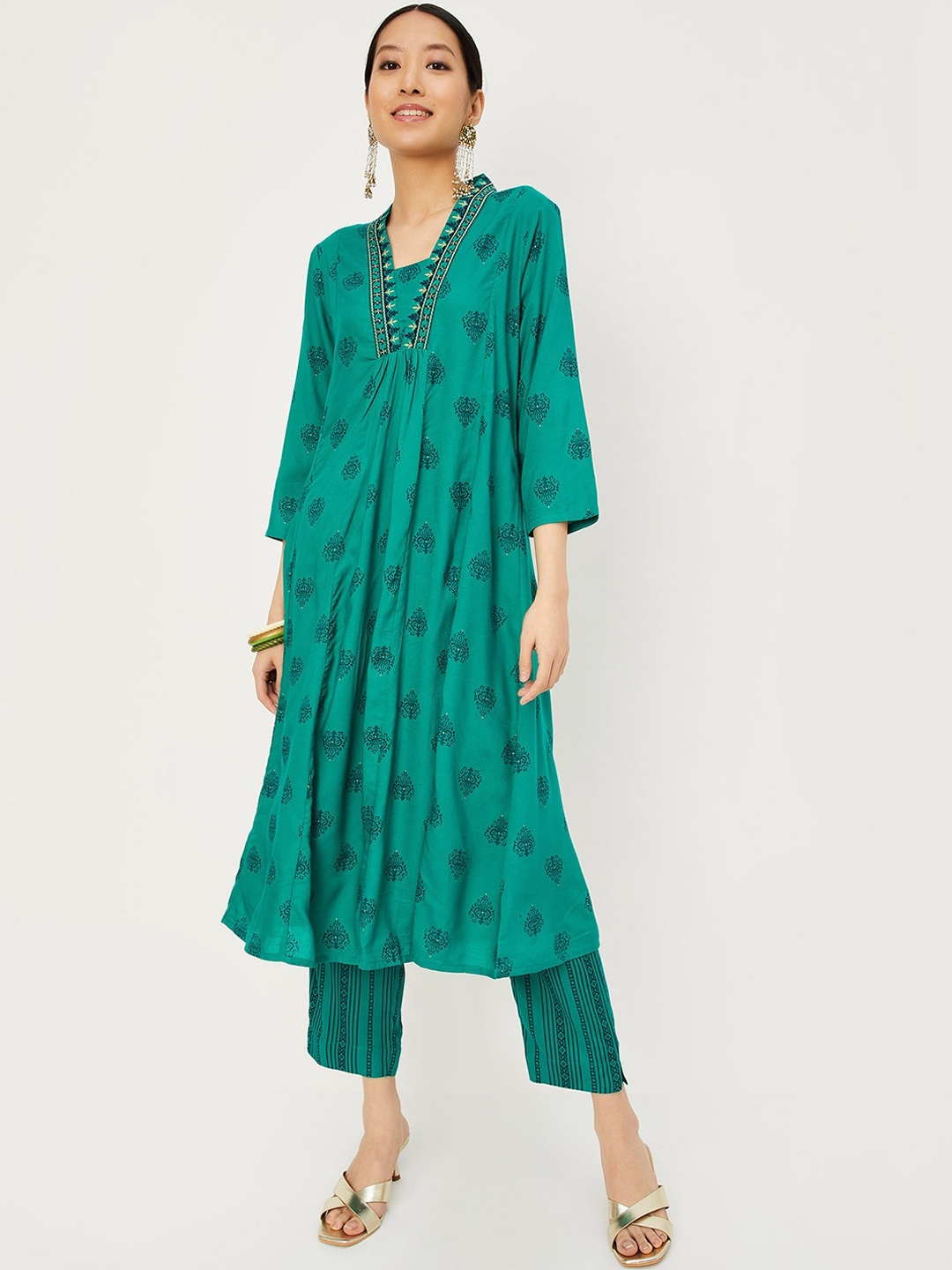 

max Ethnic Motifs Printed A-Line Kurta With Trousers, Green