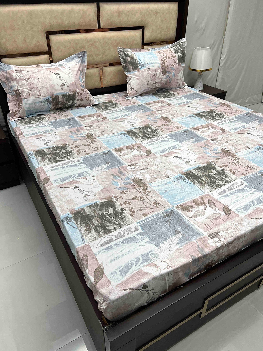 

Pure Decor Gem Grey Floral Cotton Fitted 300 TC King Bedsheet with 2 Pillow Covers