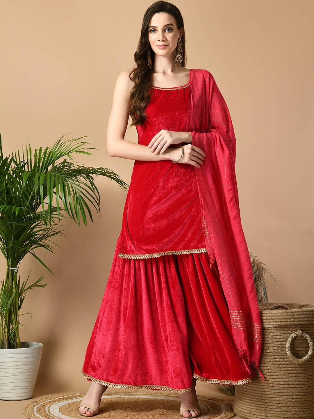 

Sangria Shoulder Straps Shoulder Straps Lace Velvet Straight Kurti With Sharara & Dupatta, Pink