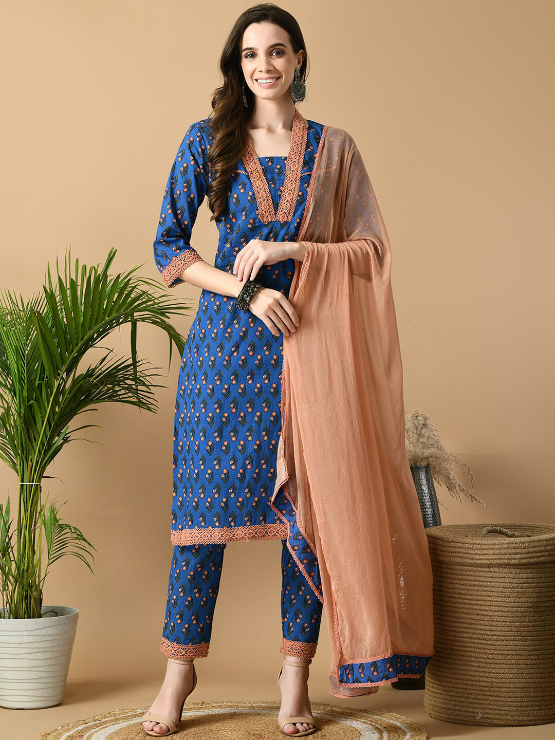

Sangria Floral Printed Pure Cotton Straight Kurta & Trousers With Dupatta, Blue