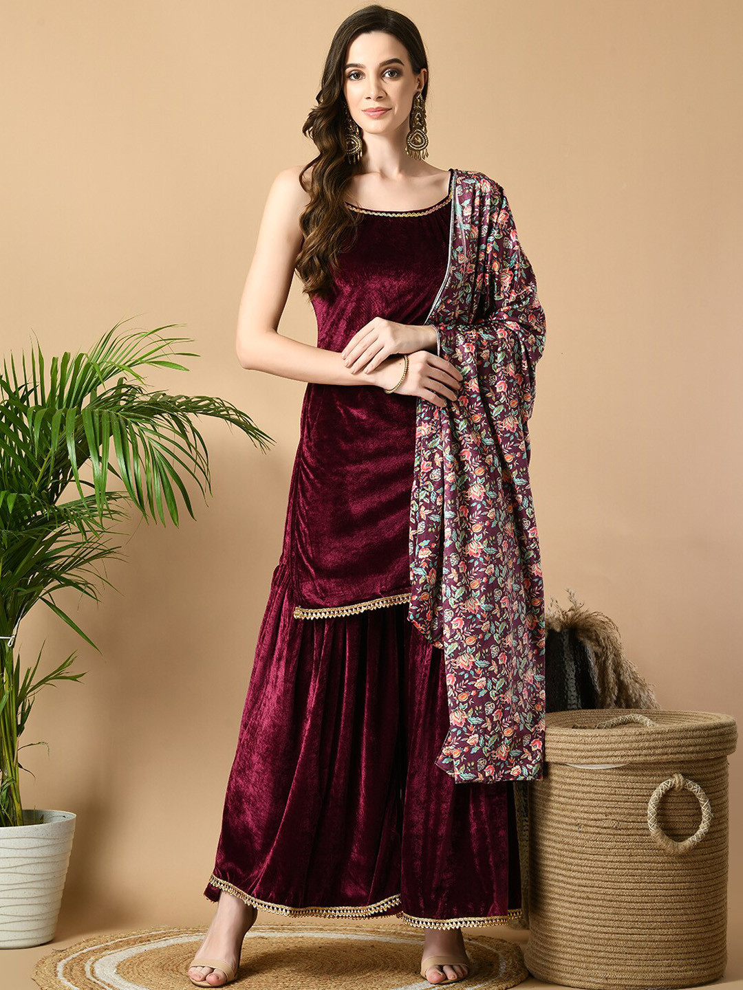 

Sangria Shoulder Straps Shoulder Straps Lace Velvet Straight Kurti With Sharara & Dupatta, Magenta