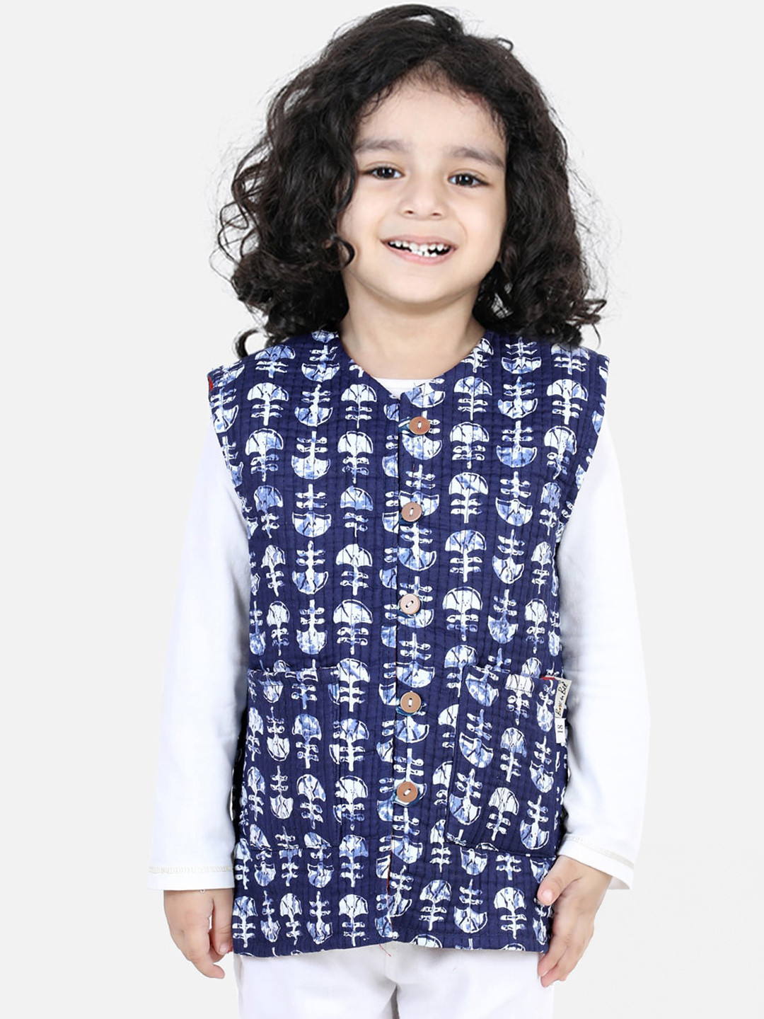 

BownBee Boys Ethnic Motifs Printed Lightweight Reversible Cotton Tailored Jacket, Blue