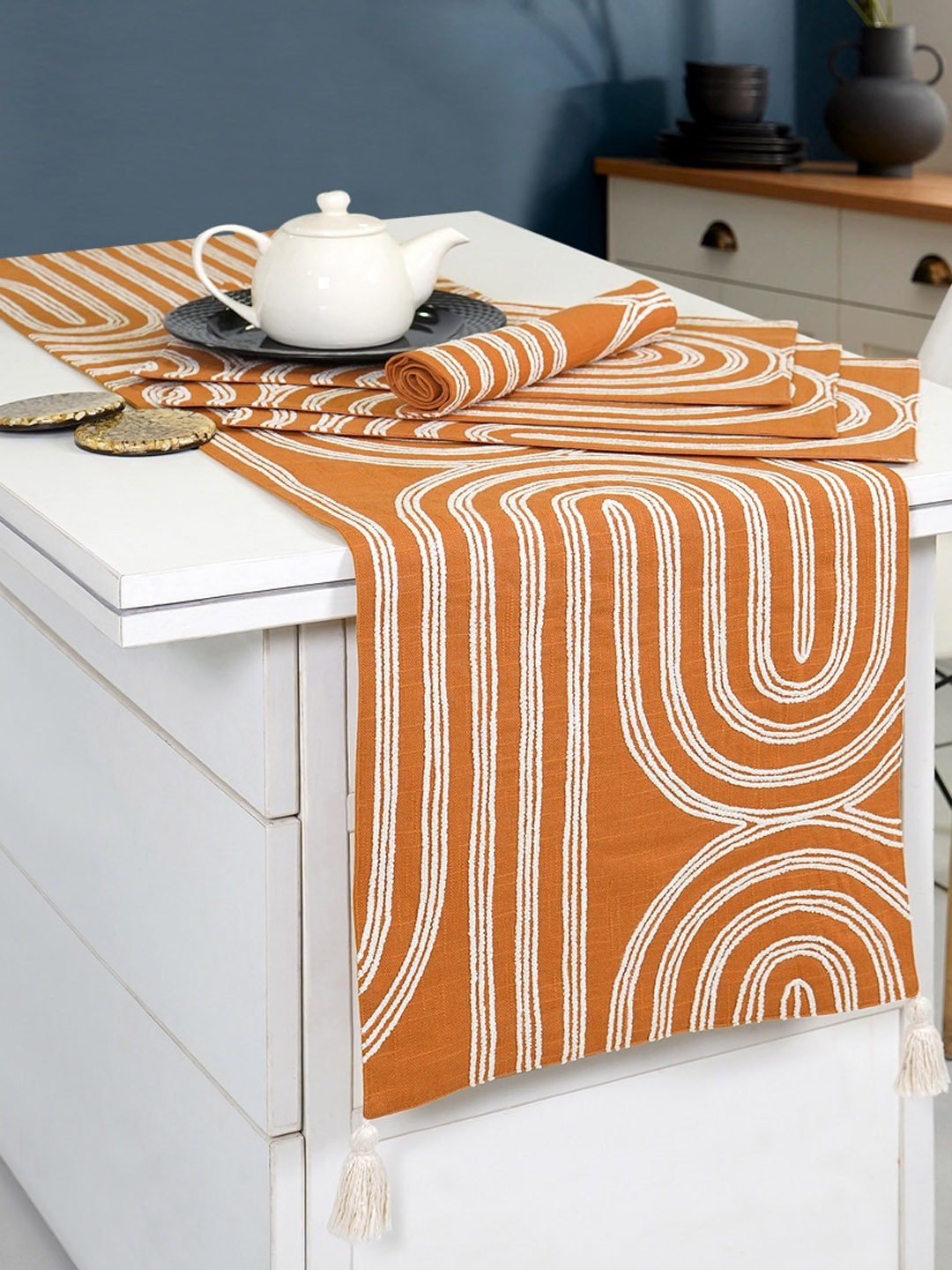 

Ode & Cleo Set of 6 Embroidered Table Mat, Orange