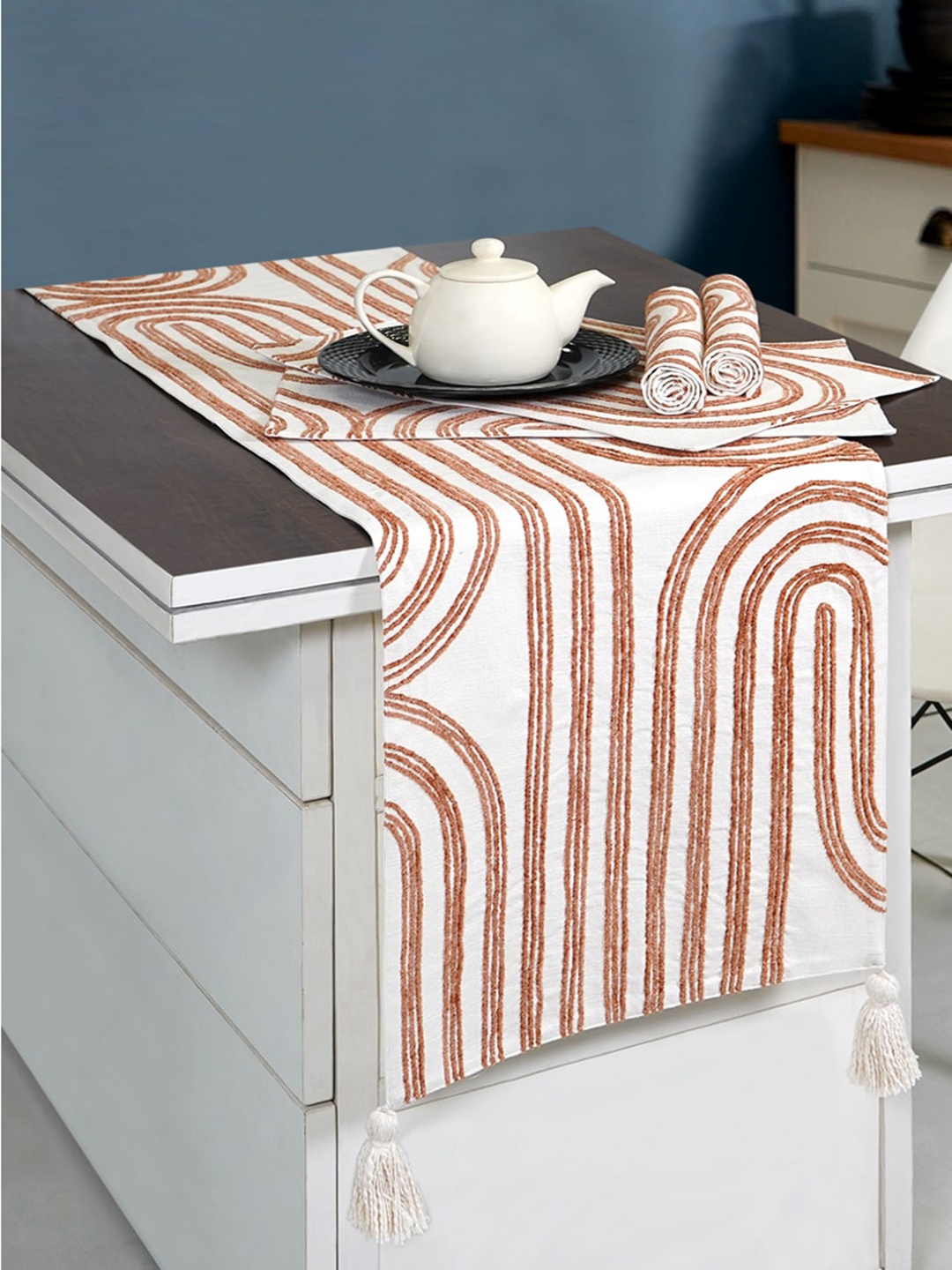 

Ode & Cleo Set of 7 Printed Rectangular Eco Friendly Table Mats, Orange