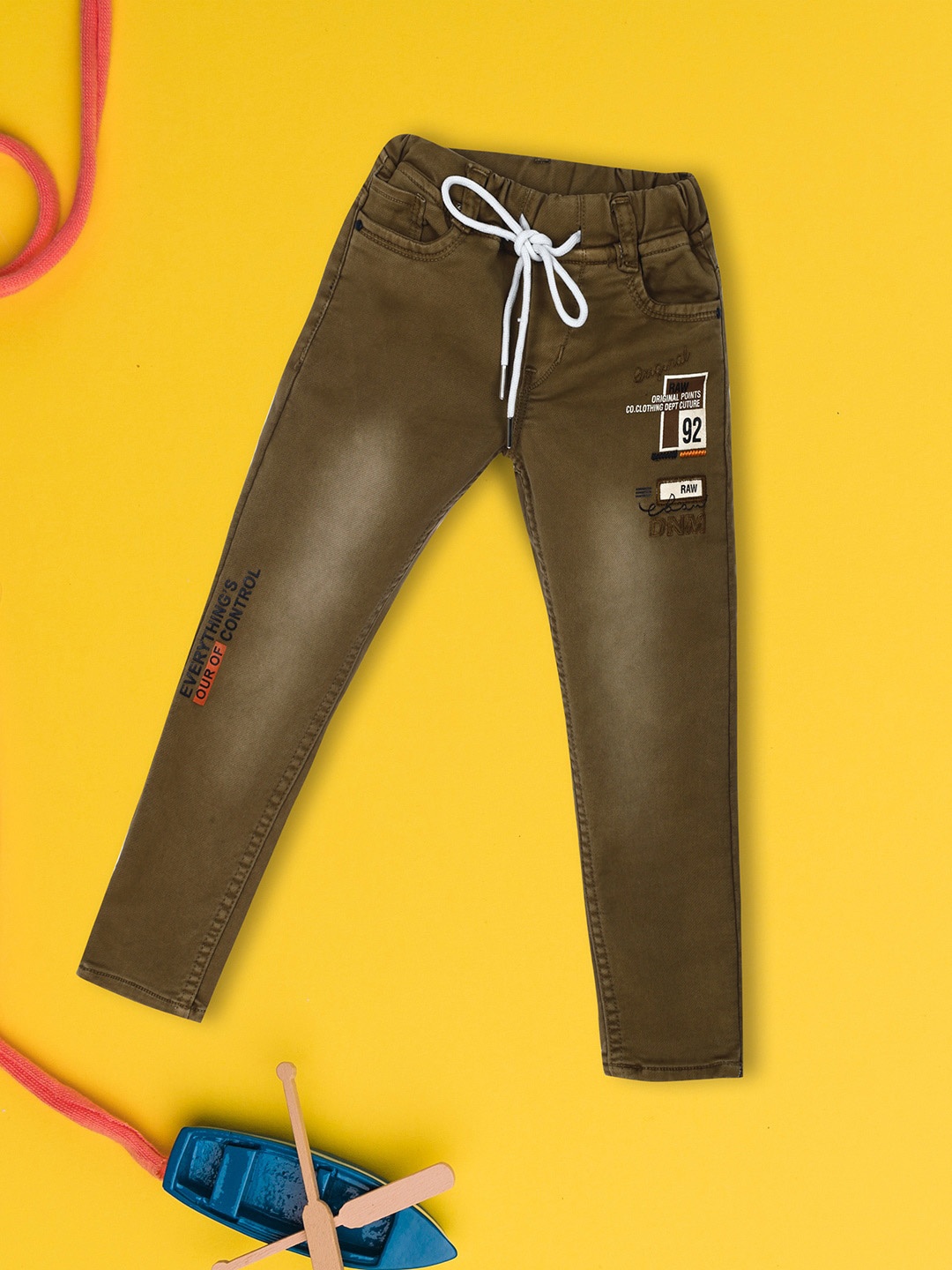 

V-Mart Boys Light Fade Clean Look Jeans, Brown