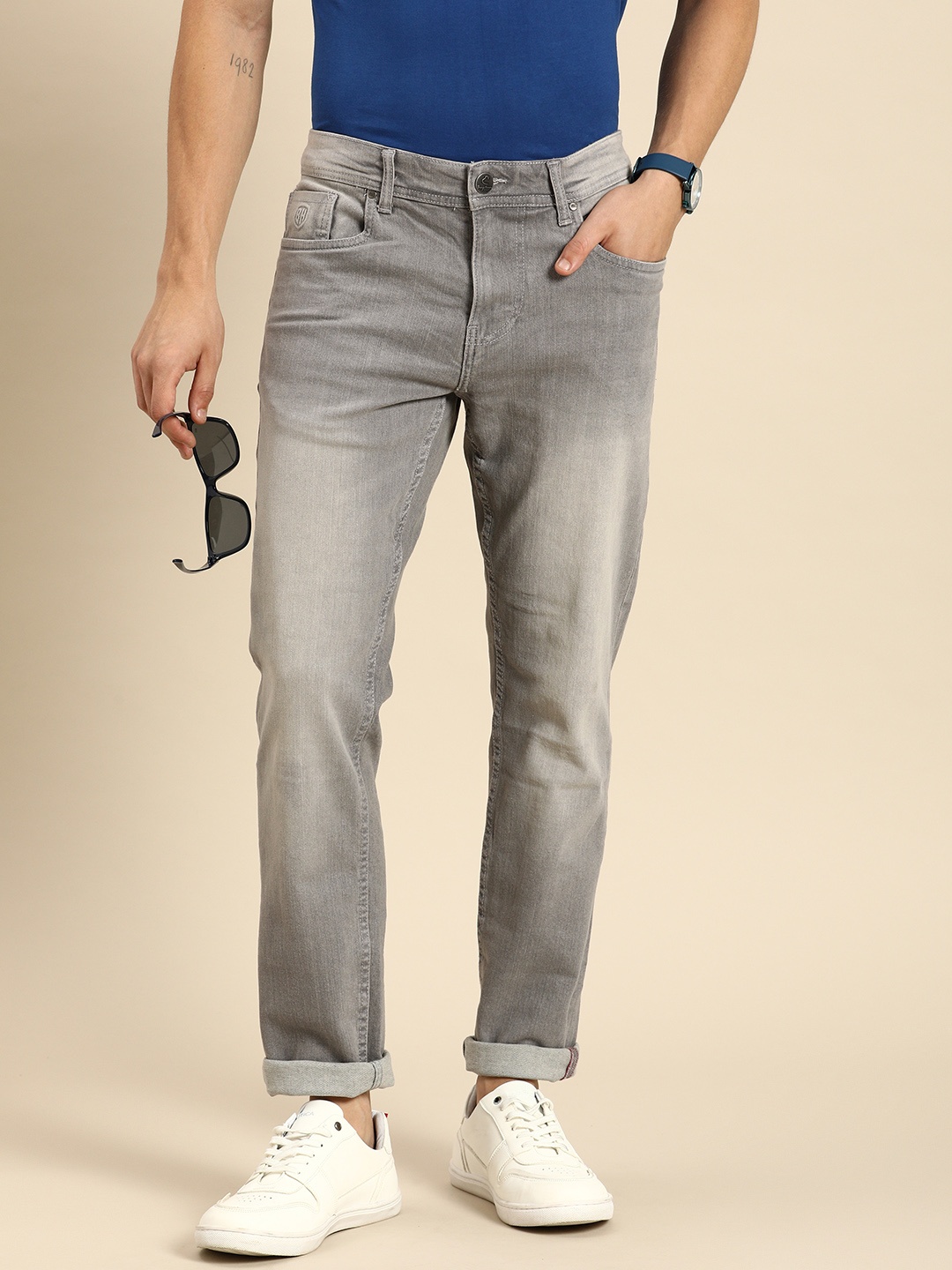 

Being Human Men Slim Fit Heavy Fade Stretchable Mid-Rise Jeans, Grey