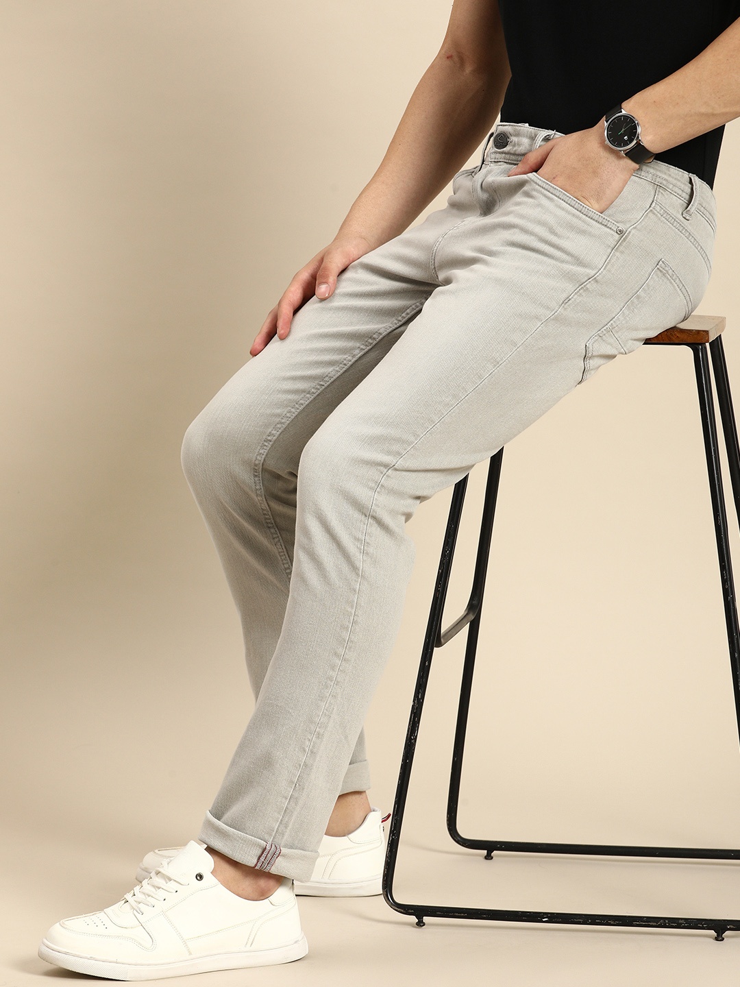 

Being Human Men Slim Fit Heavy Fade Stretchable Mid-Rise Jeans, Grey