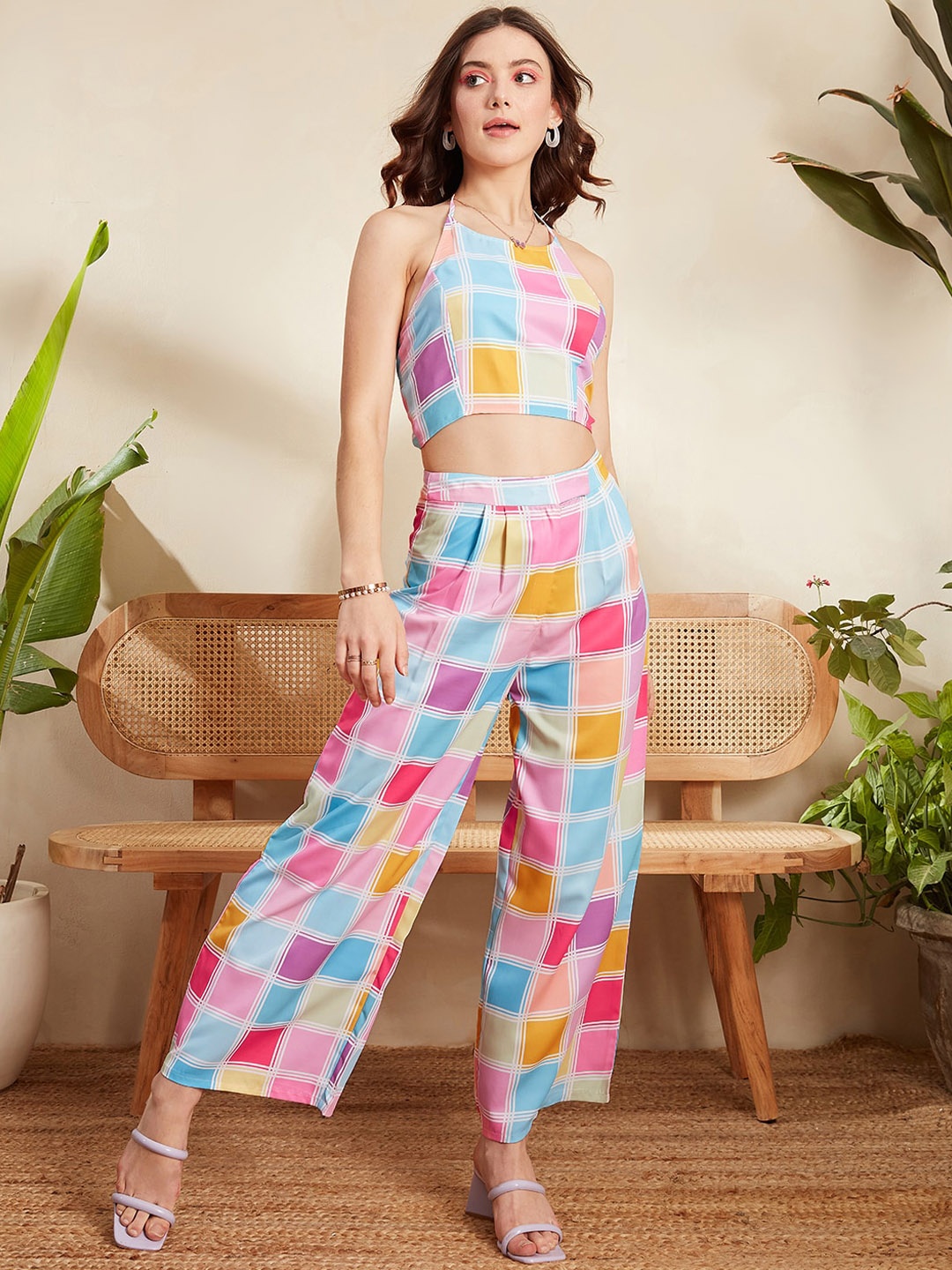 

Berrylush Colourblocked Halter Neck Cropped Top WIth WIde Leg Trousers Co-Ords, Blue
