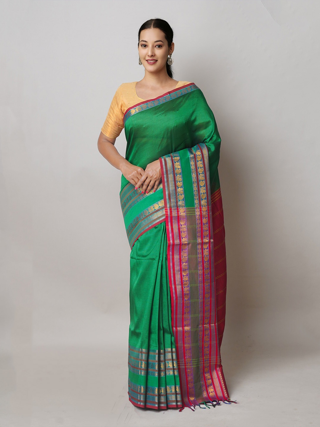 

Unnati Silks Pure Silk Handloom Narayan Peth Saree, Green
