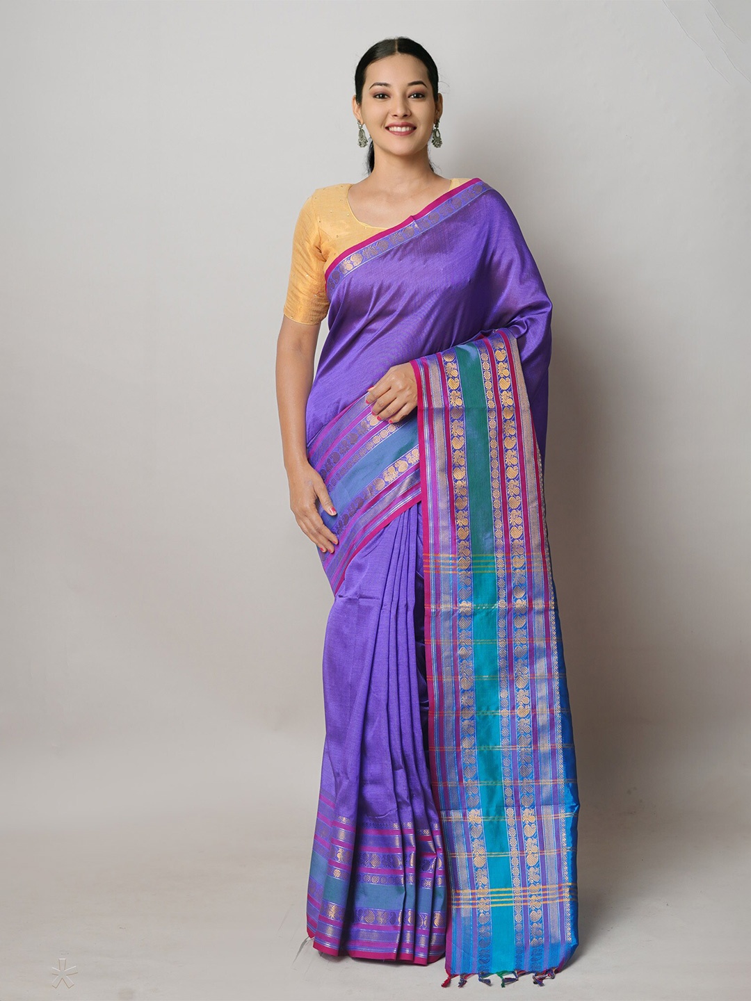 

Unnati Silks Paisley Woven Design Zari Pure Silk Handloom Narayan Peth Saree, Violet