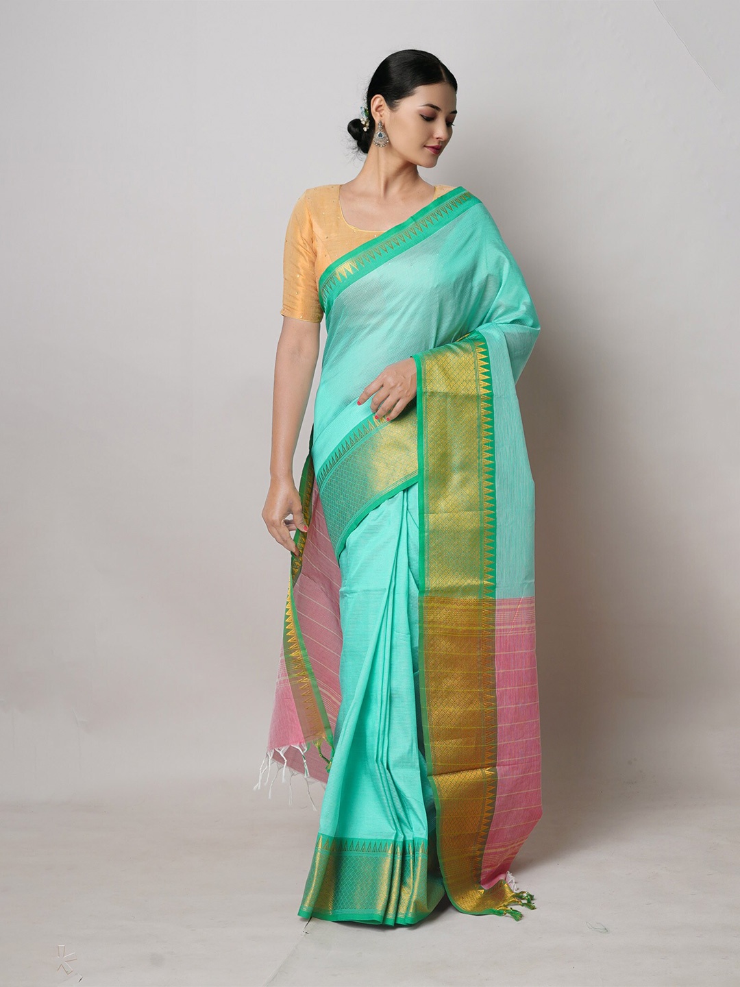 

Unnati Silks Green Pure Silk Handloom Zari Narayan Peth Saree