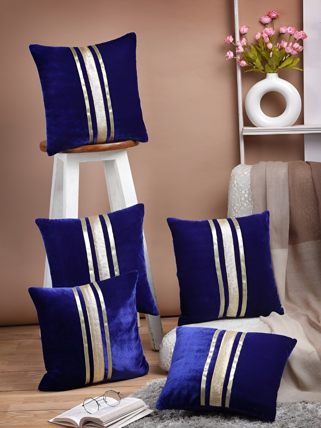 

ERIC LONDON Navy Blue 5 Pieces Self Design Velvet Square Cushion Covers