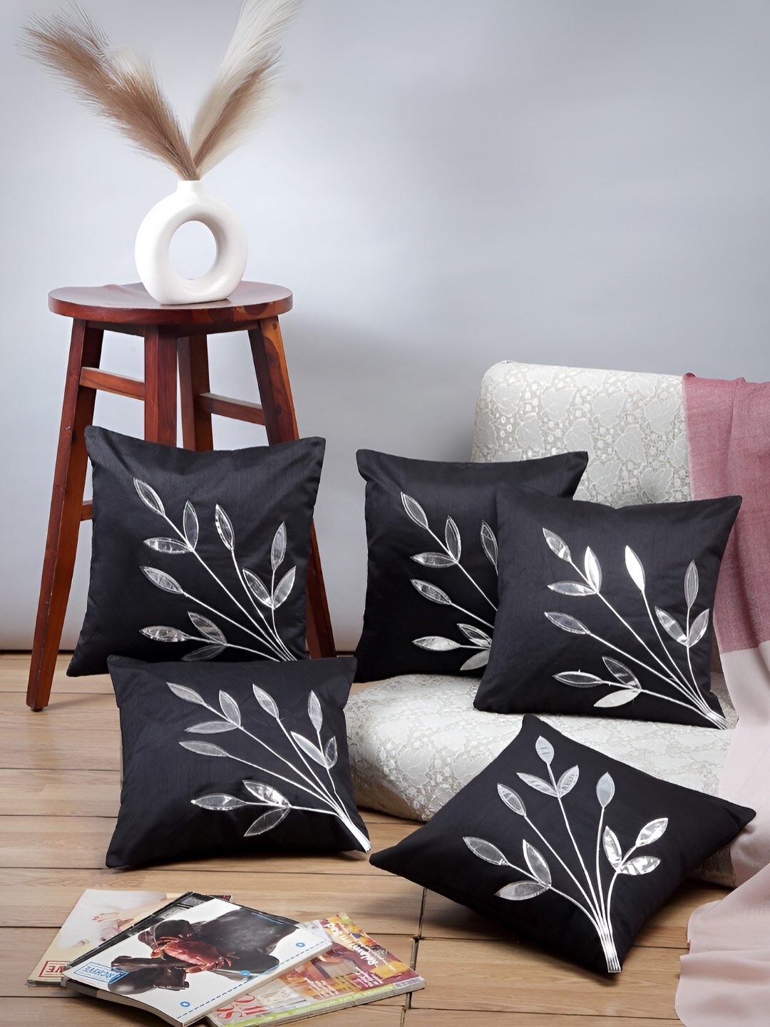 

ERIC LONDON Black 5 Pieces Self Design Square Cushion Covers