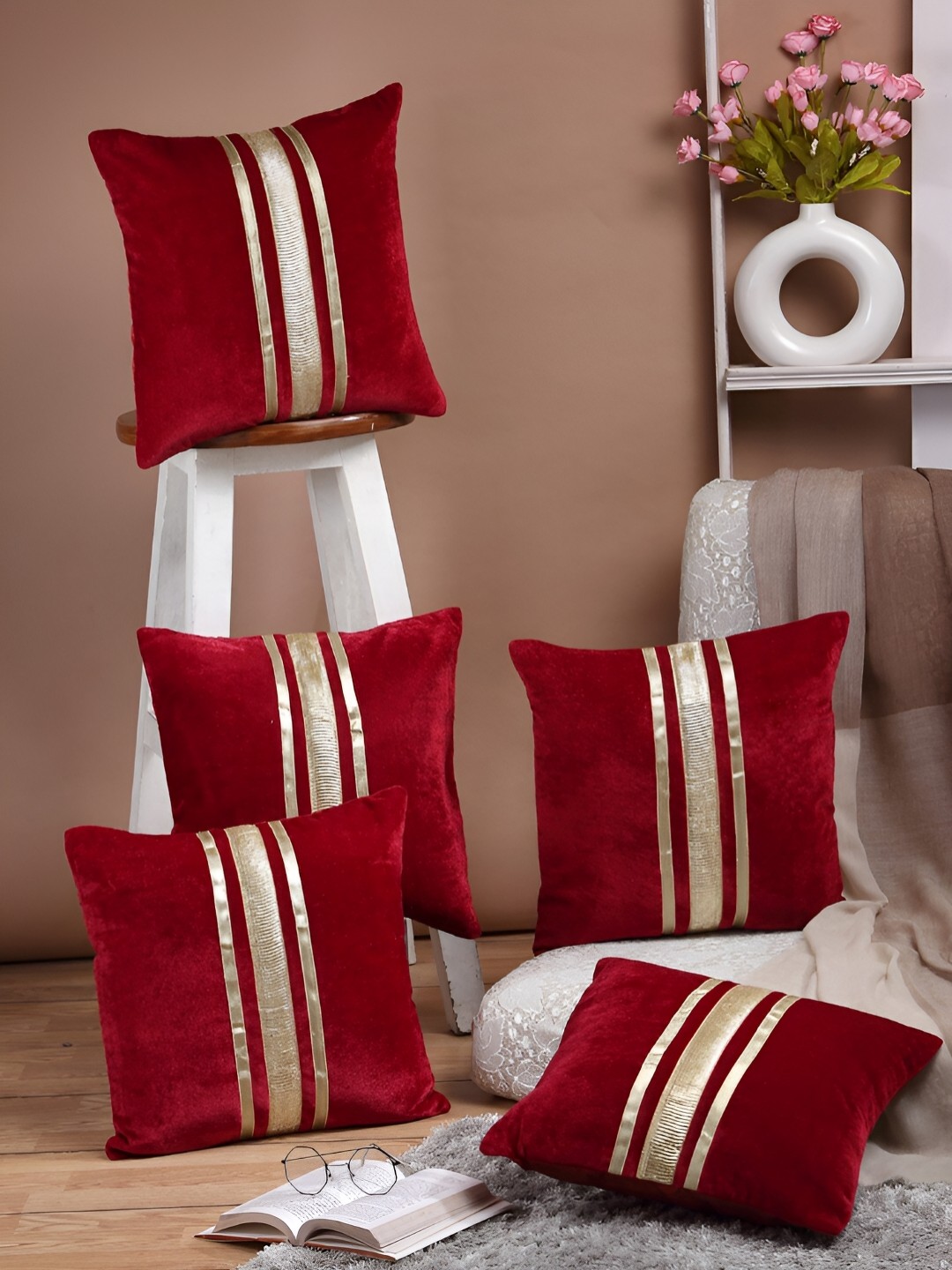 

ERIC LONDON Red 5 Pieces Self Design Velvet Square Cushion Covers