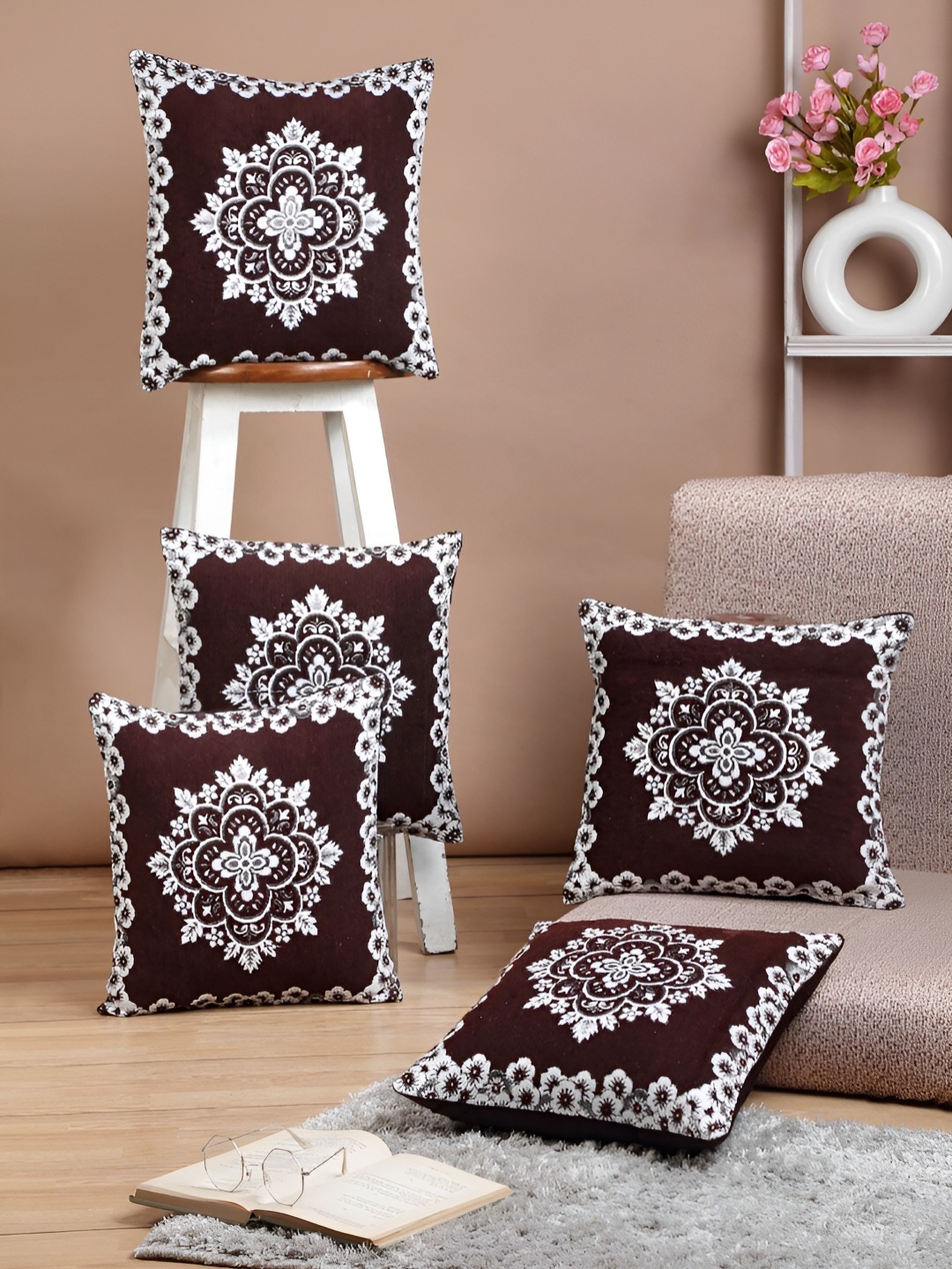 

ERIC LONDON Brown & White 5 Pieces Self Design Square Cushion Covers