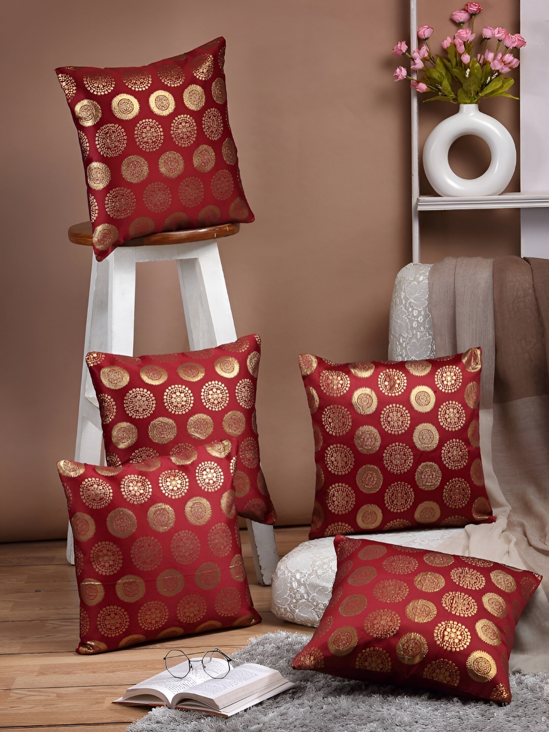 

ERIC LONDON Red 5 Pieces Self Design Square Cushion Covers
