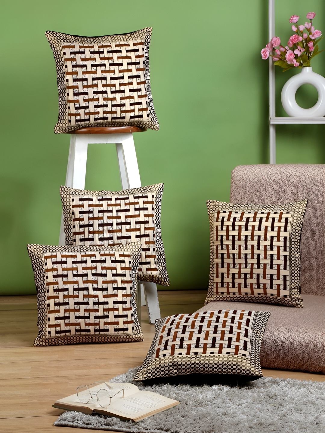 

ERIC LONDON Brown & Gold 5 Pieces Geometric Square Cushion Covers