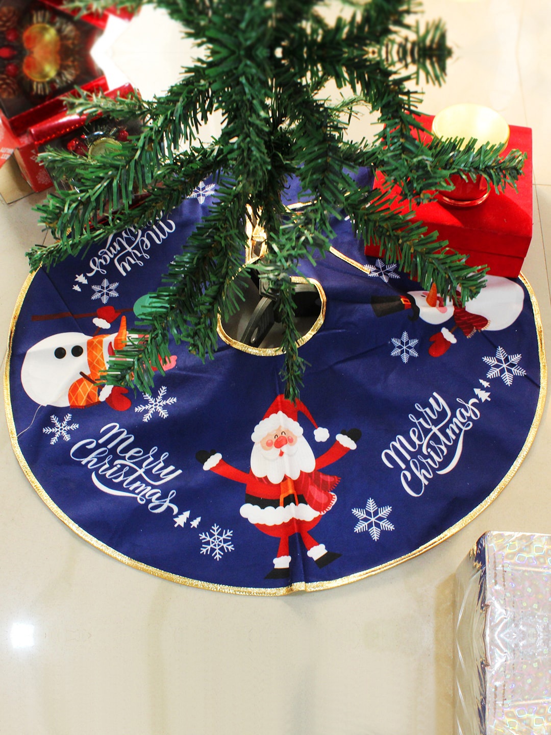 

TIED RIBBONS Blue Printed Fabric Double Layered Xmas Base Mat