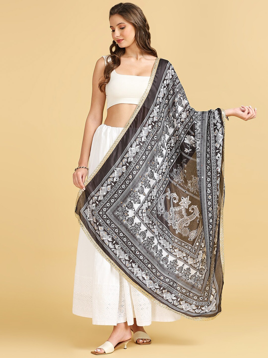 

Dupatta Bazaar Floral Embroidered Embellished Detail Dupatta With Mirror Work, Black