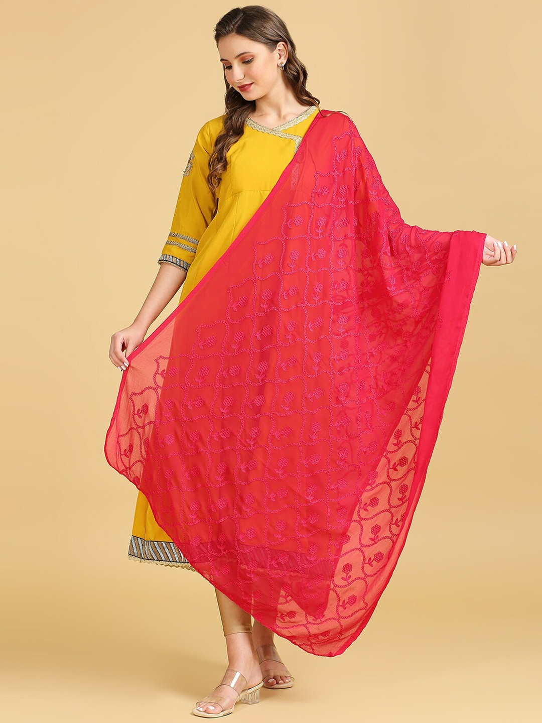 

Dupatta Bazaar Floral Embroidered Thread Work Dupatta, Pink