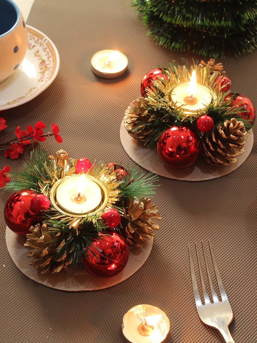 

TIED RIBBONS Gold Toned 2Pieces Christmas Tealight Metal Candle Holders