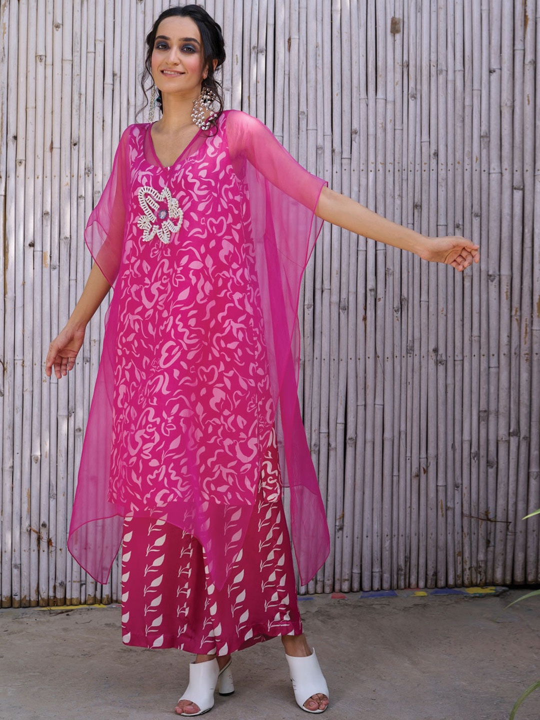 

Kanelle Abstract Printed Straight Kurta With Kaftan Overlay & Palazzos, Pink