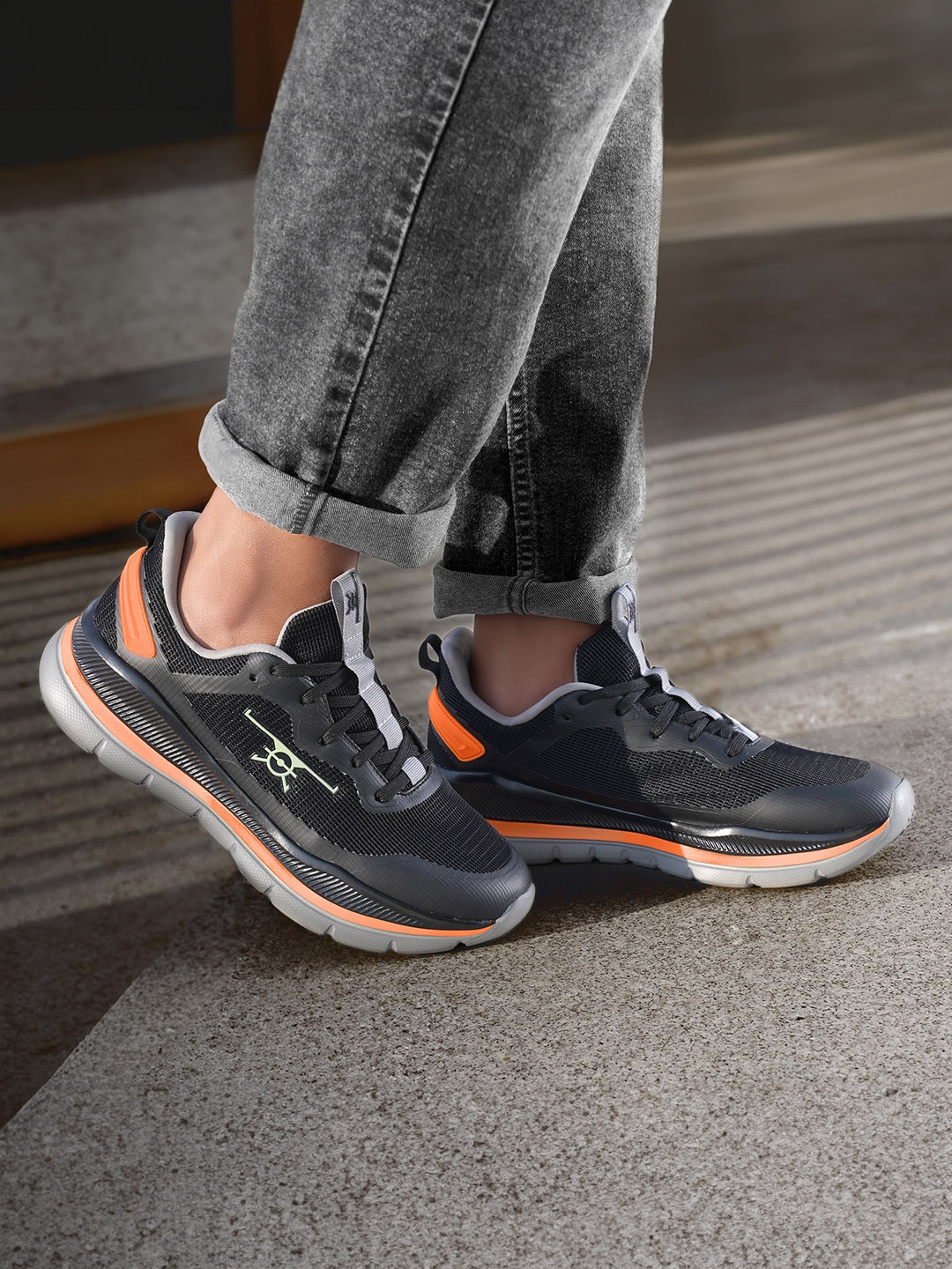 

Flying Machine Men FERRA Textile Walking Shoes, Black
