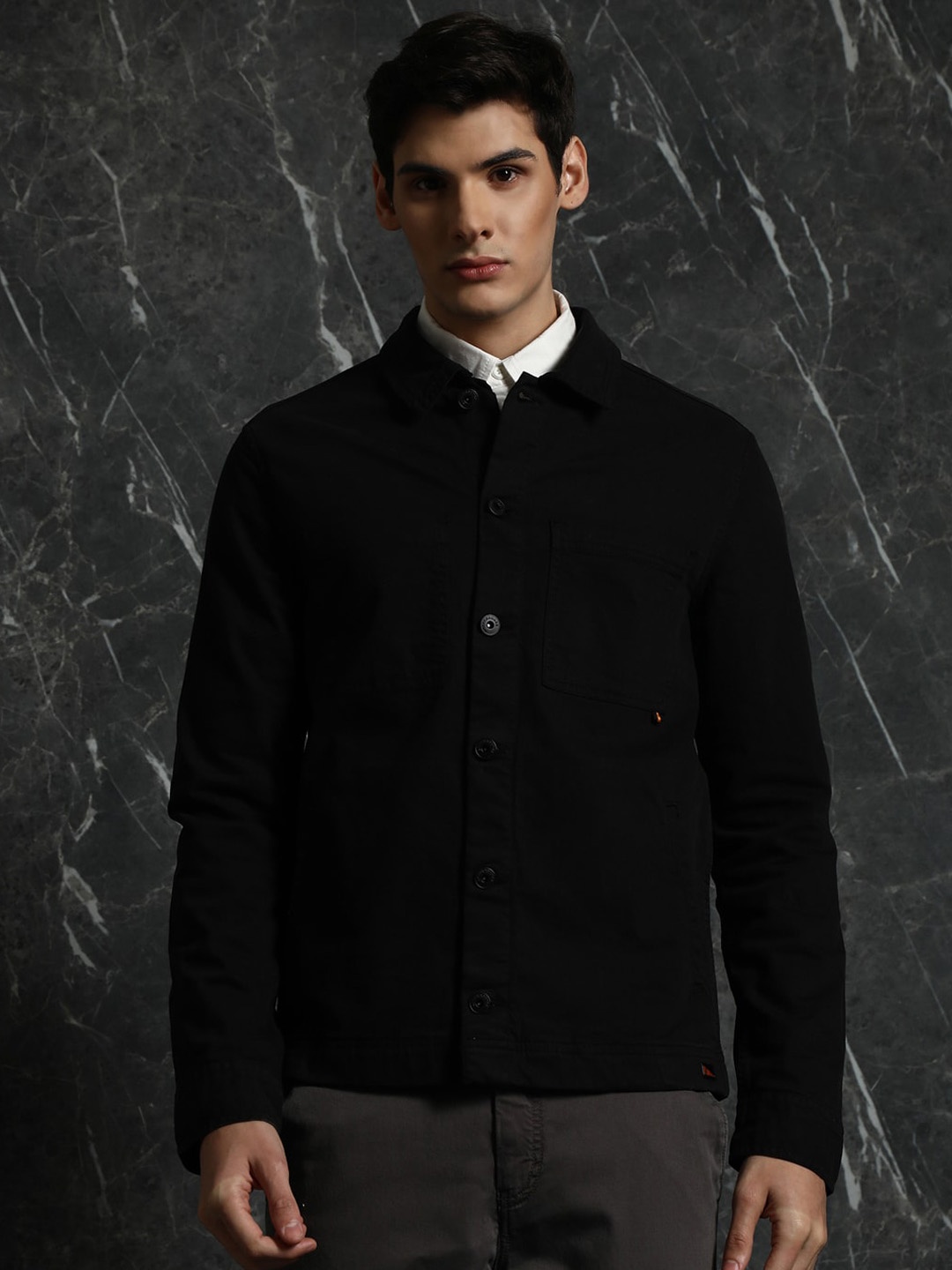 

Breakbounce Black Spread Collar Tailored Jacket