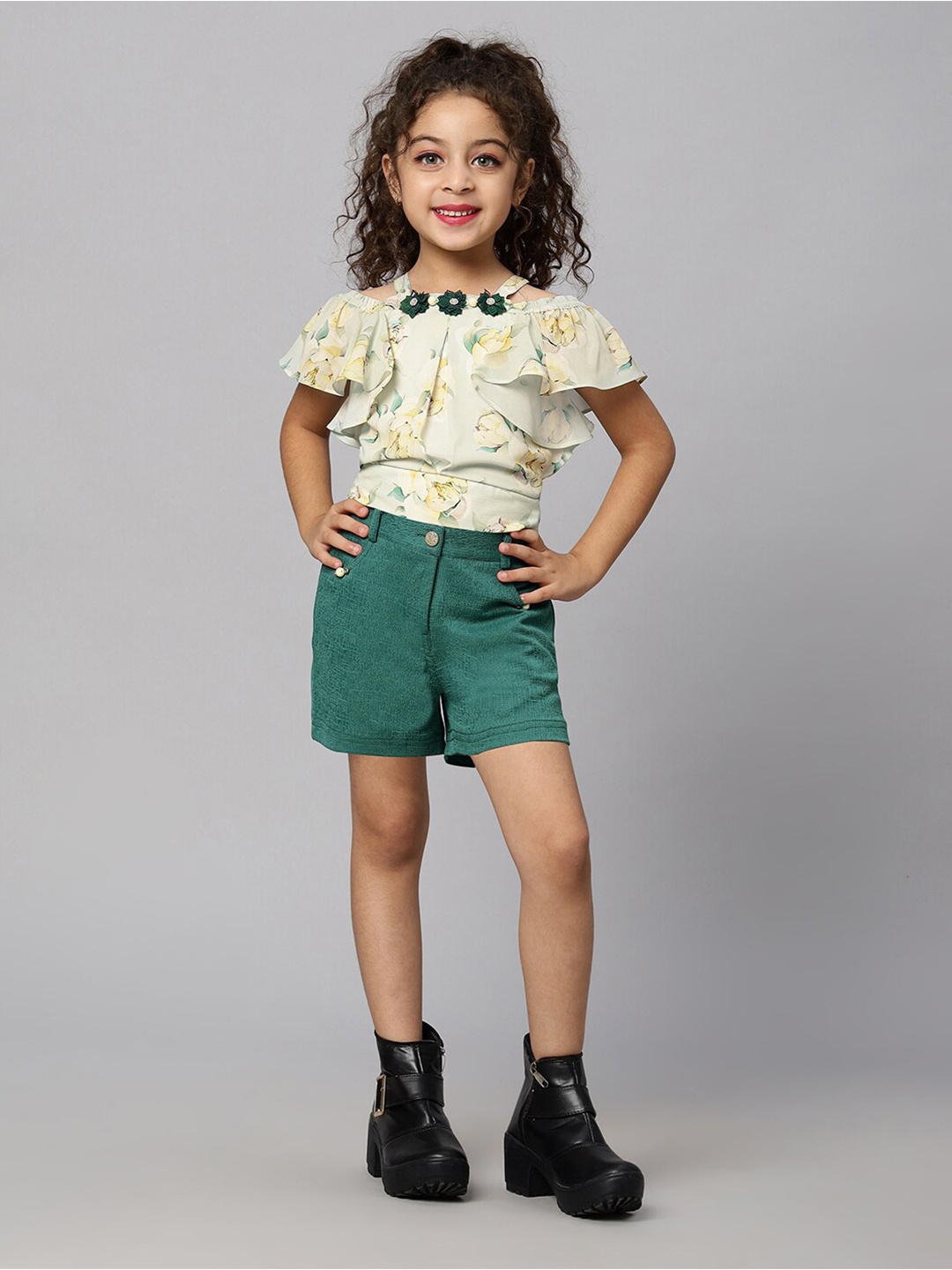 

Macwin Girls Floral Printed Top & Shorts, Green
