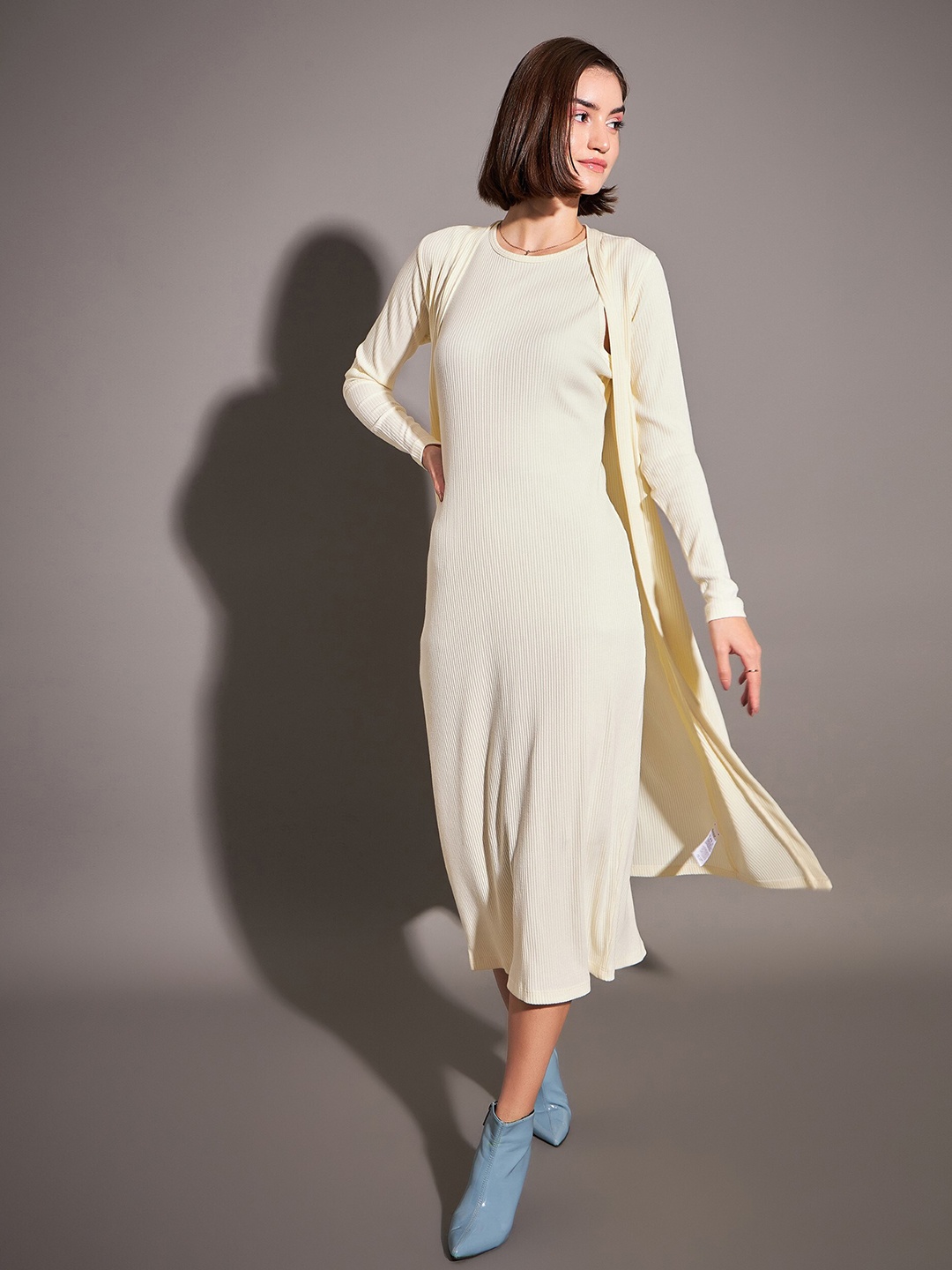 

SASSAFRAS Off White Self Design Longline Shrug