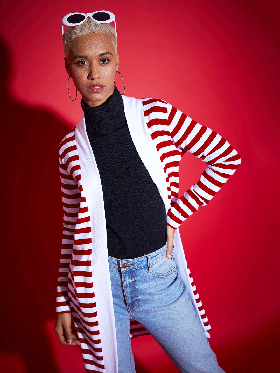 

SASSAFRAS Red Striped Longline Shrug