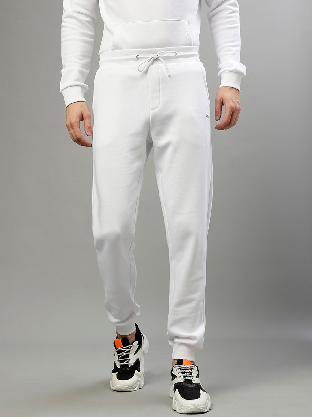 

LINDBERGH Men Mid Rise Jogger, White