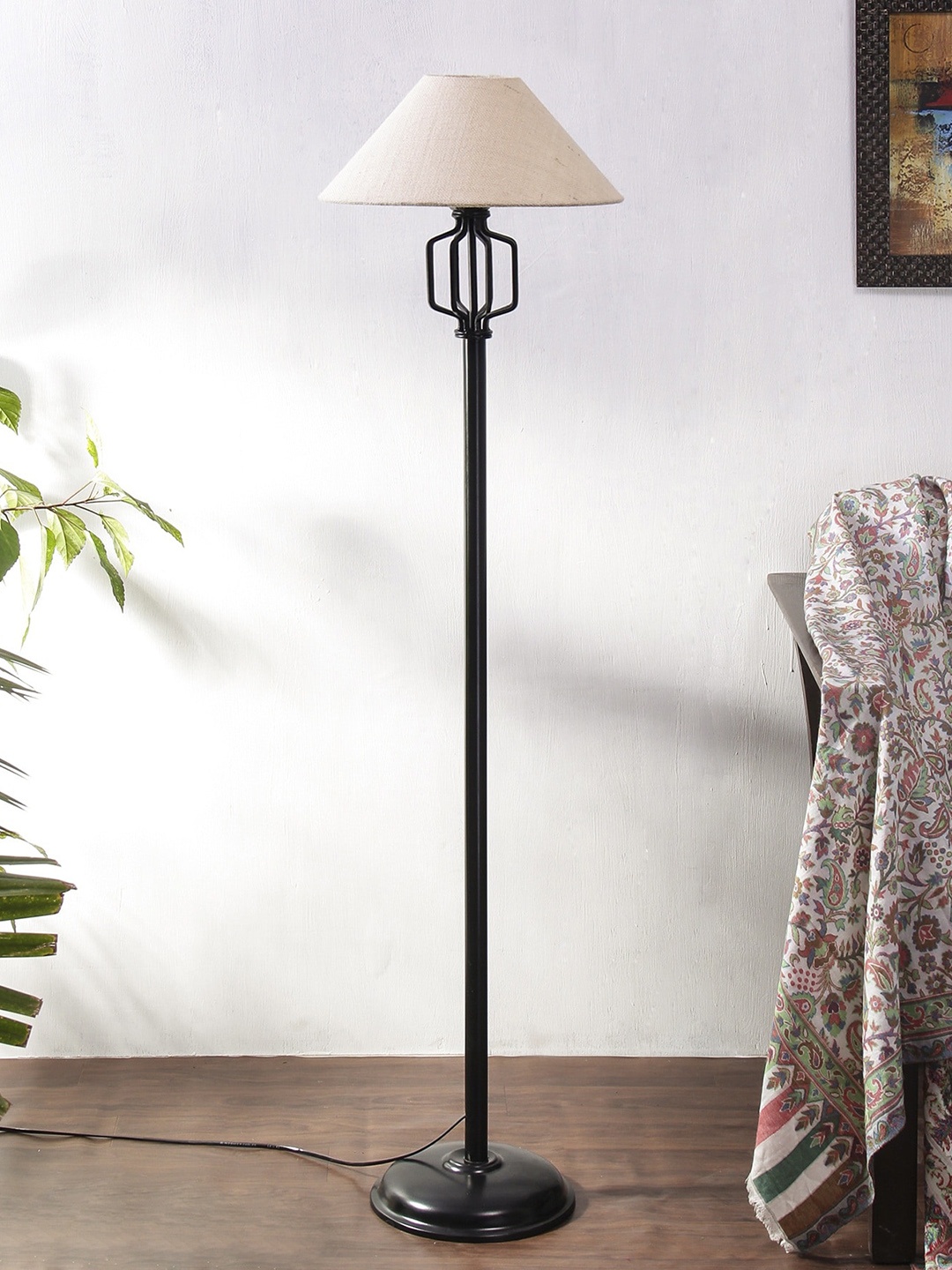 

Devansh White & Black Textured Frustum Shape Jute Shade Floor Lamps