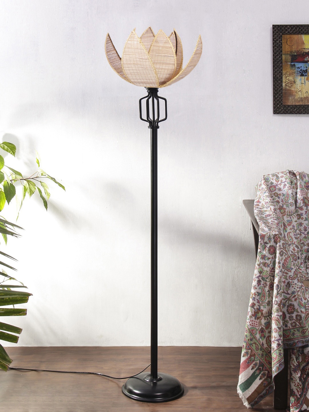 

Devansh Beige & Black Bamboo Lotus Iron Floor Lamp