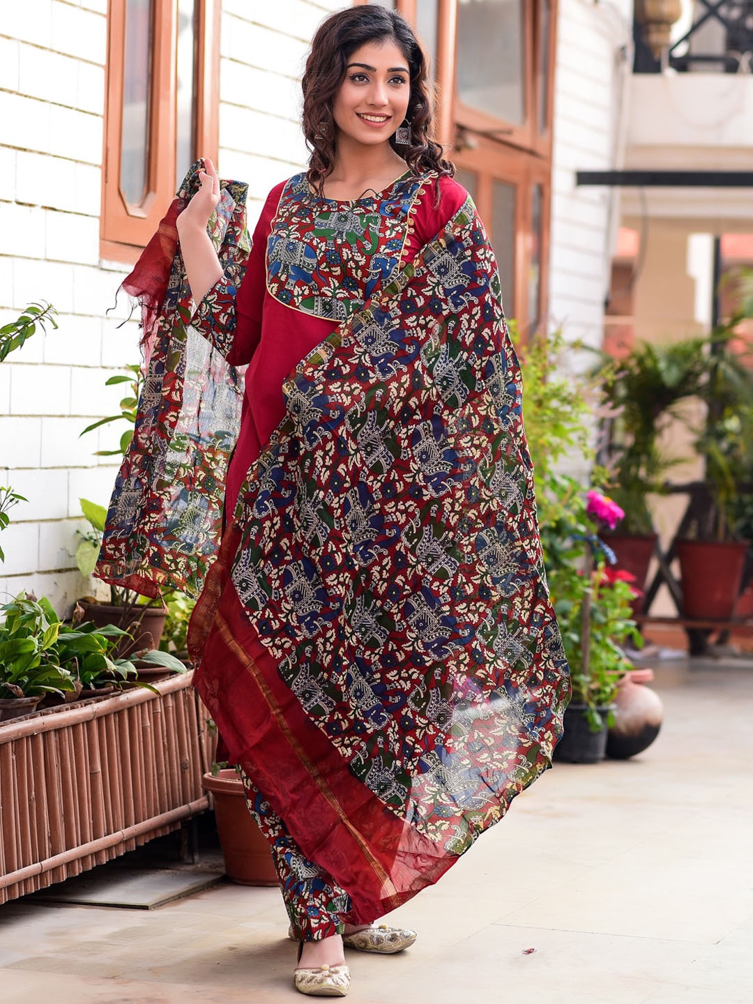 

Jaipuriya Fab Private Limited Ethnic Motifs Pure Cotton Kurta with Salwar With Dupatta, Maroon