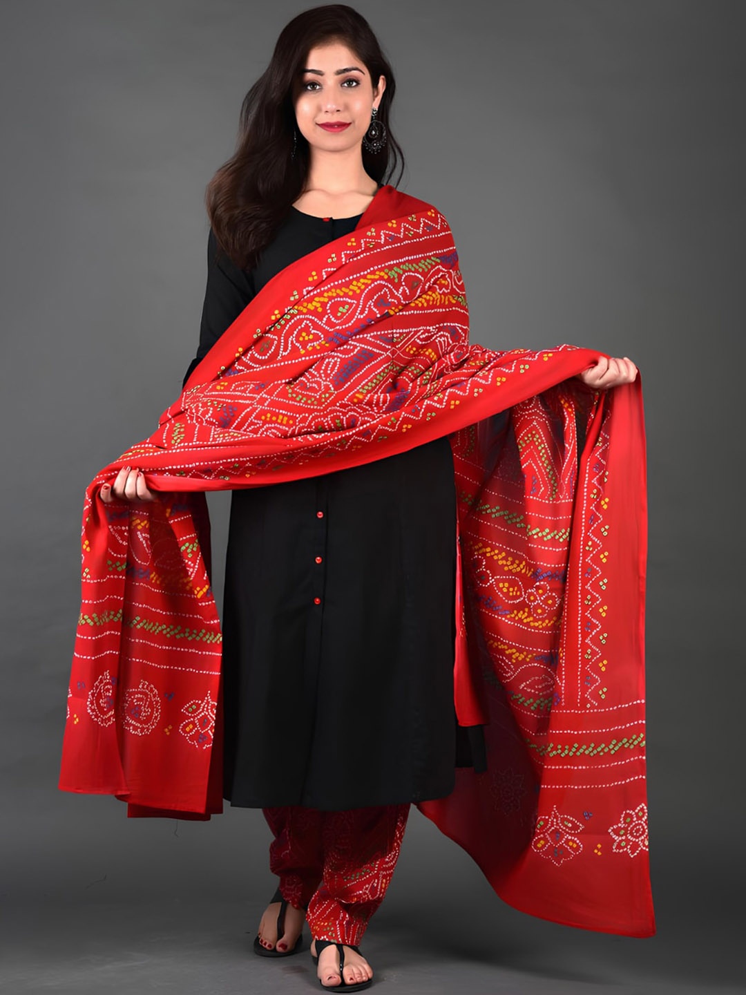 

Jaipuriya Fab Private Limited Round Neck Kurta with Salwar & Dupatta, Black