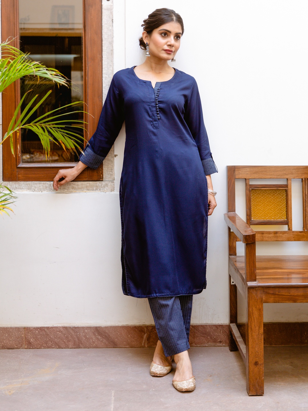 

Jaipuriya Fab Private Limited Round Neck Roll-Up Sleeves Kurta with Pyjamas, Navy blue